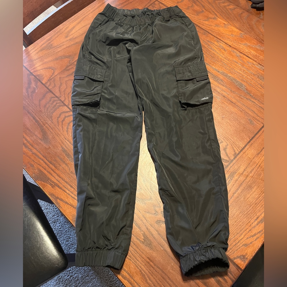 ALO Yoga Black Cargo Joggers